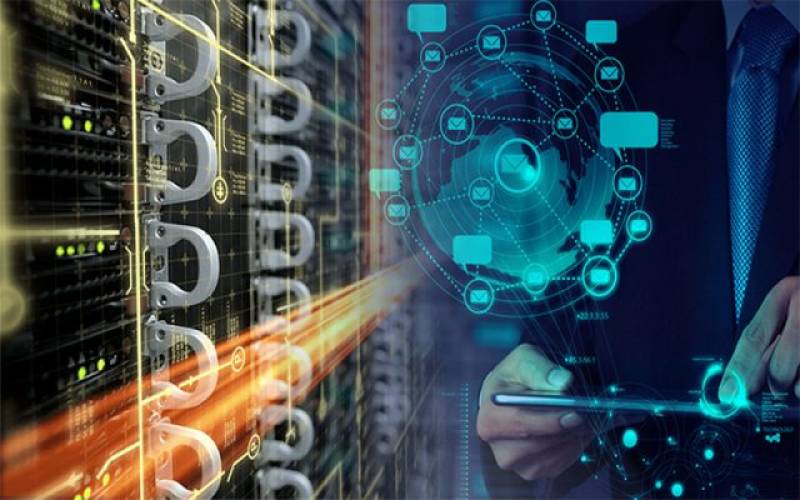 Về hành vi chia thông tin tại website